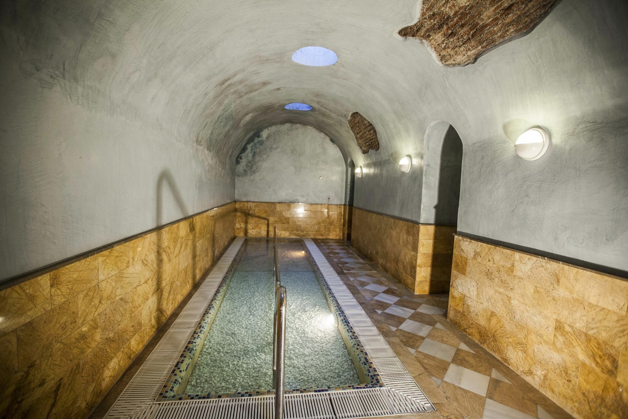 Balneario De Hotel Graena
